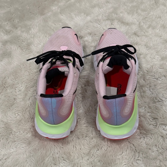 Nike Renew Run sneakers in Pink Foam Womans Athletic Running shoes Size 7.5 - Picture 4 of 6